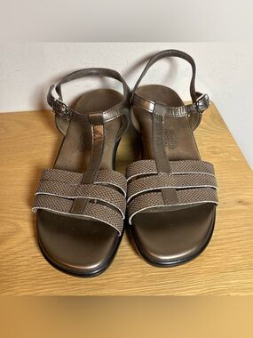 SAS Capri t-strap bronze leather sandals tripad comfort Women’s 10 M